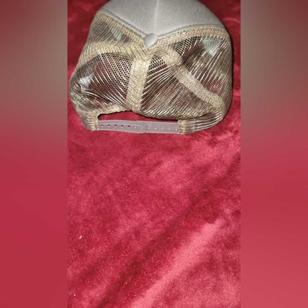 Snapback hat - Picture 3 of 3